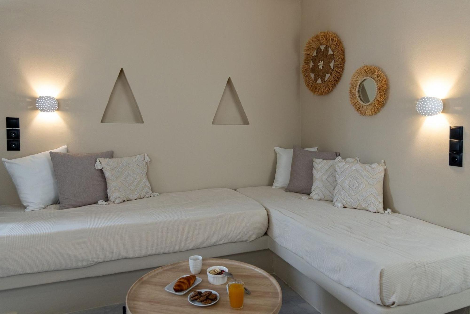 Noe Rooms In Center Of Tínos Esterno foto