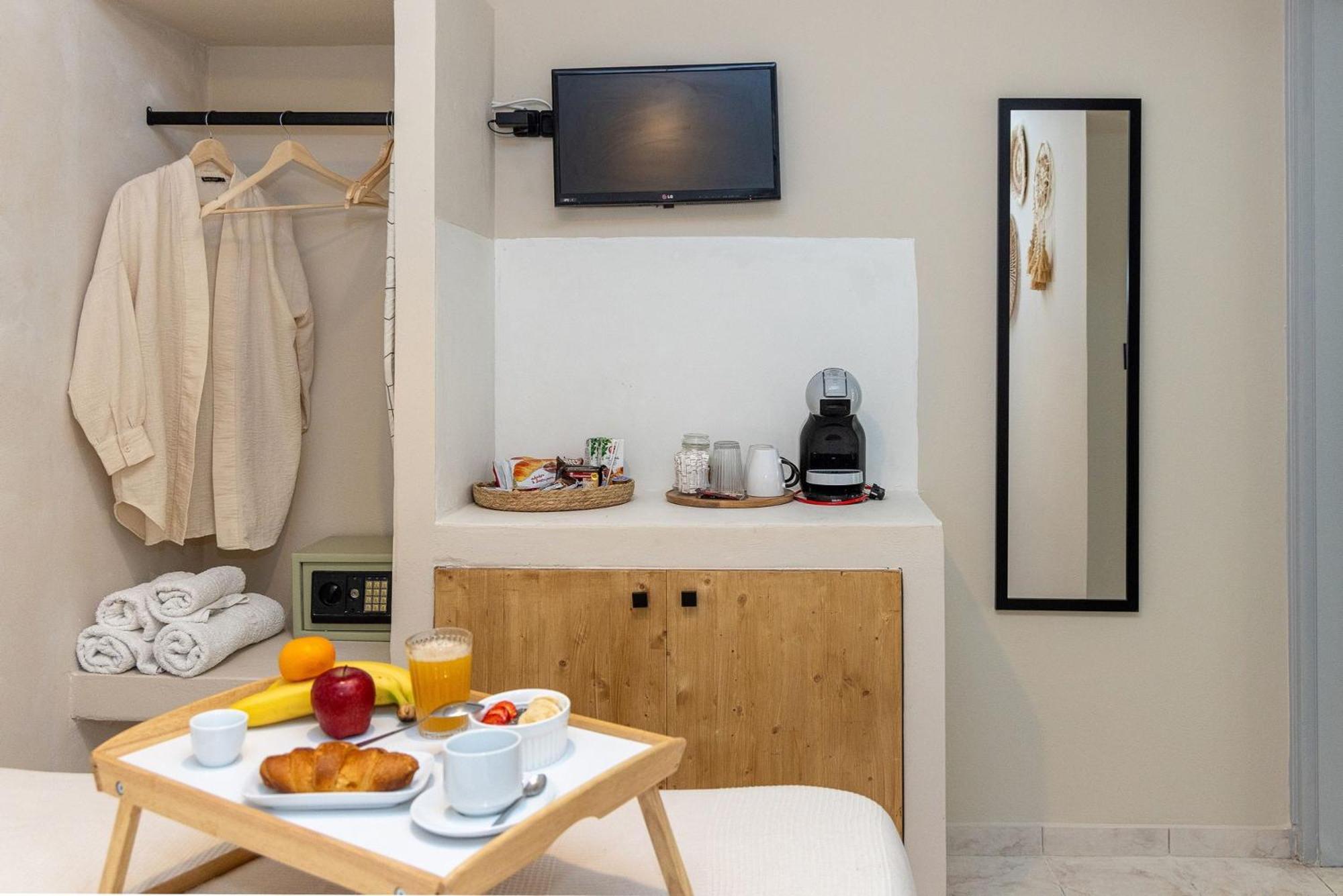 Noe Rooms In Center Of Tínos Esterno foto